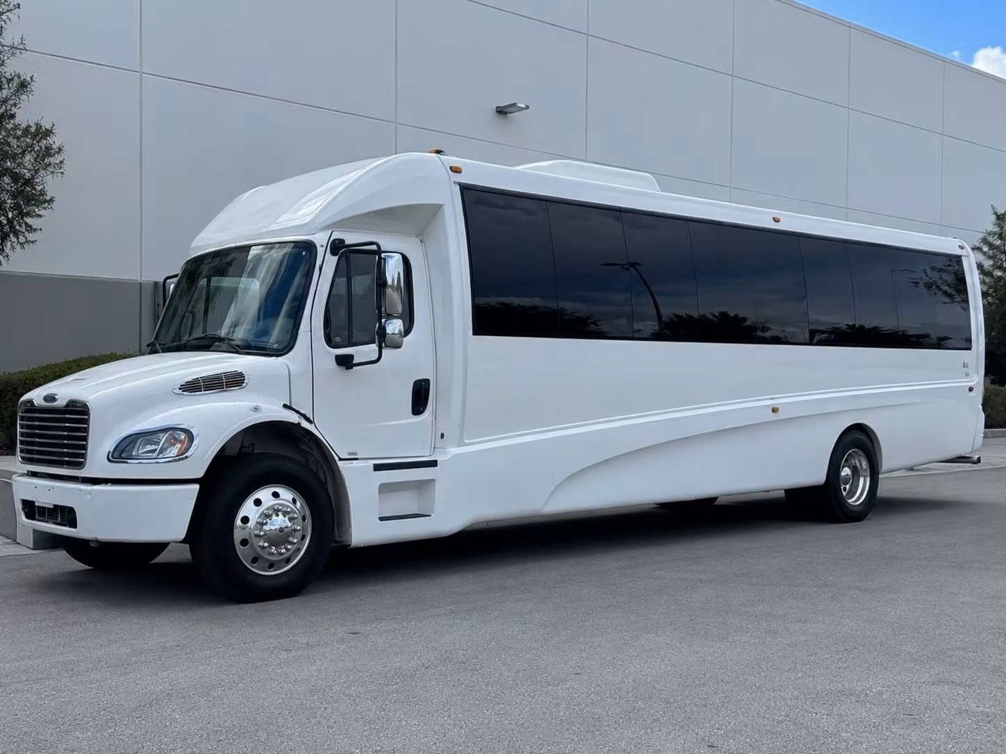party bus rentals for shows at the pub station in billings