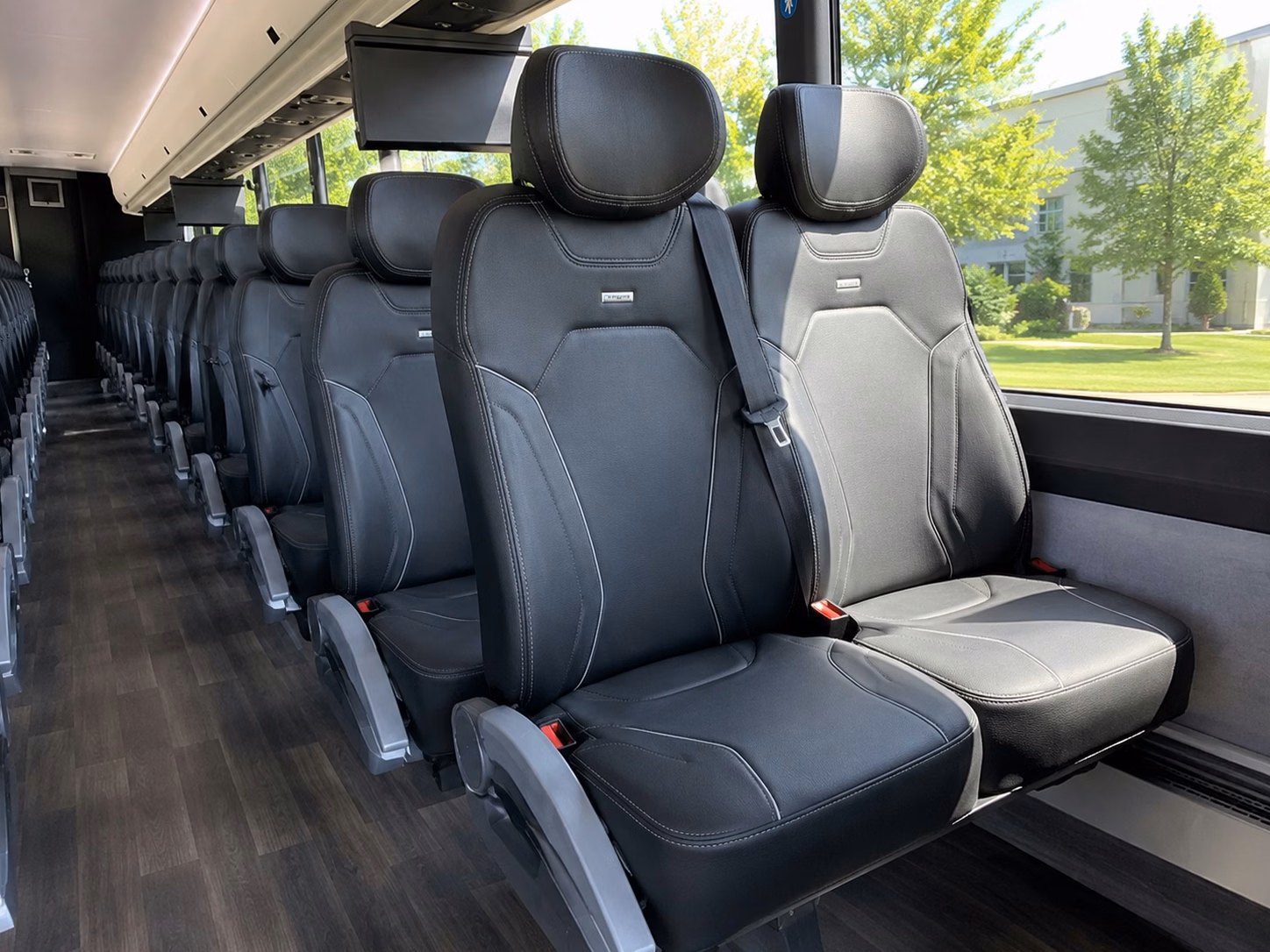 shuttle buses for billings wedding venues along the rimrocks and beyond